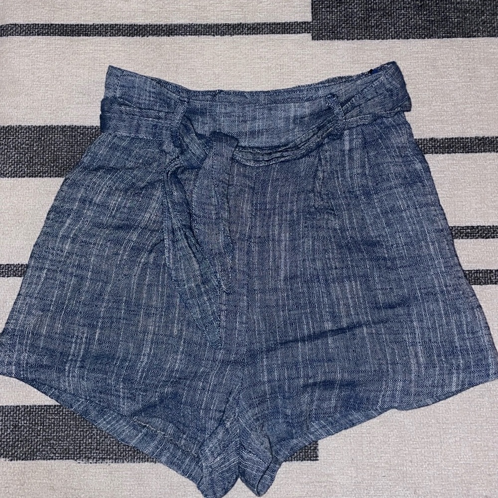 Line + Dot Linen Navy Shorts with Tie